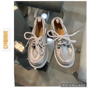 New Gymboree toddler girls boat shoes size 9